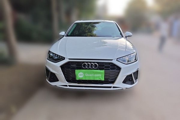 Audi A4L 2020, 81400 км, за 19322 USD