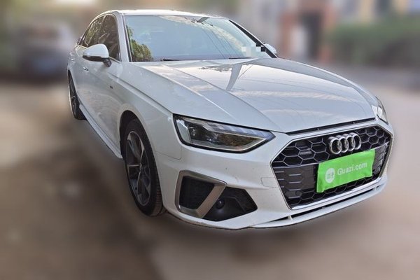 Audi A4L 2020, 81400 км, за 19322 USD