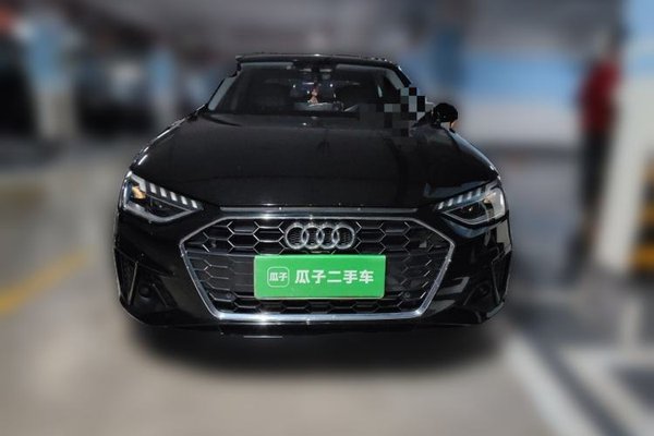 Audi A4L 2022, 66700 км, за 21037 USD