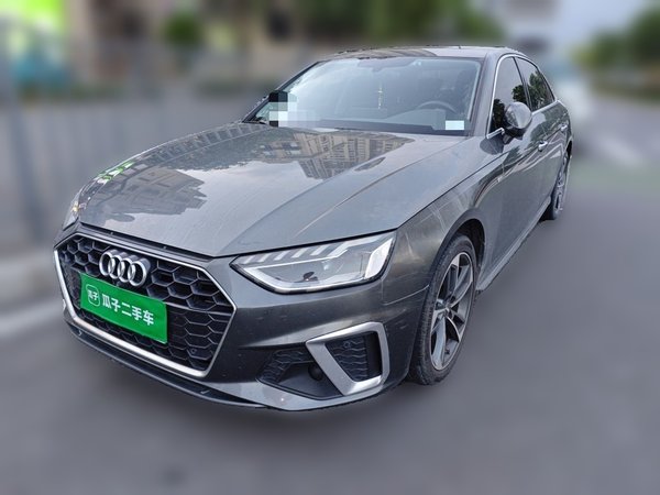 Audi A4L · 2022 год