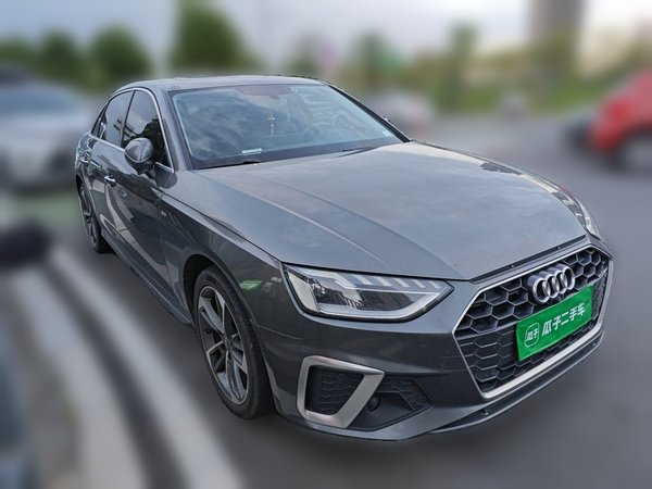 Audi A4L 2022, 108699 км, за 18700 USD