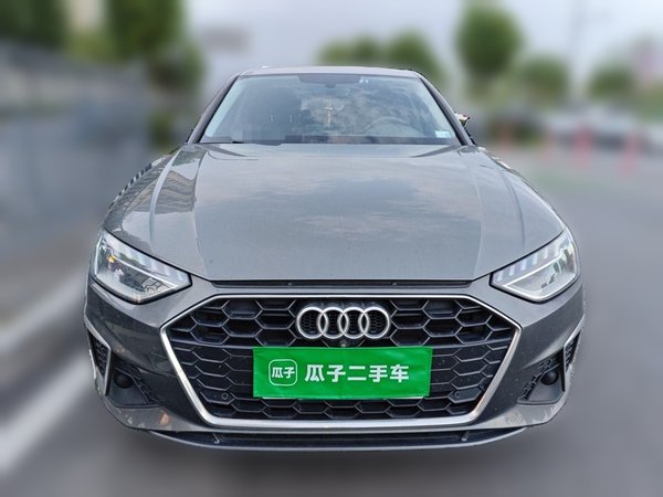 Audi A4L 2022, 108699 км, за 18700 USD