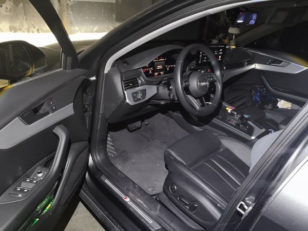 Audi A4L 2022, 25900 км, за 21135 USD - фото 17