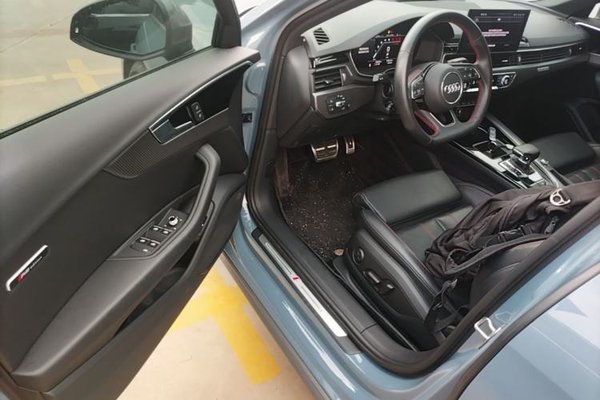 Audi A4L 2022, 35900 км, за 28096 USD - фото 23