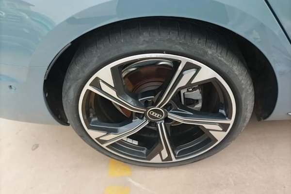 Audi A4L 2022, 35900 км, за 28096 USD - фото 16