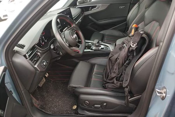 Audi A4L 2022, 35900 км, за 28096 USD - фото 22