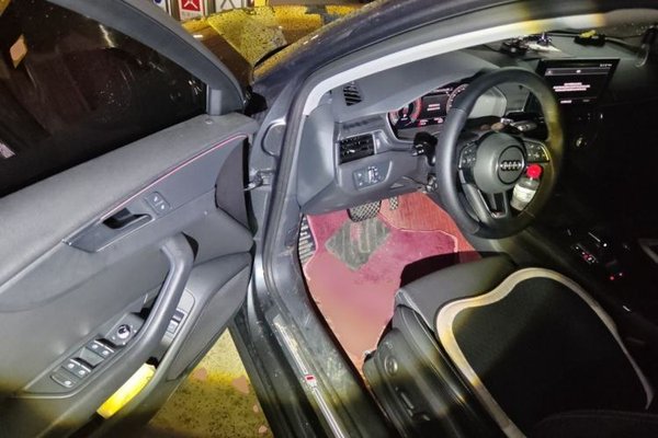 Audi A4L 2022, 63800 км, за 23906 USD - фото 17