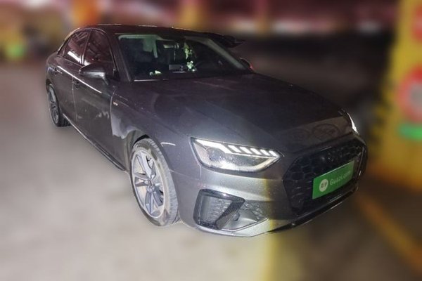 Audi A4L 2022, 63800 км, за 23906 USD