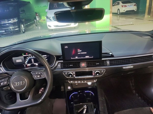 Audi A4L 2022, 79900 км, за 26402 USD