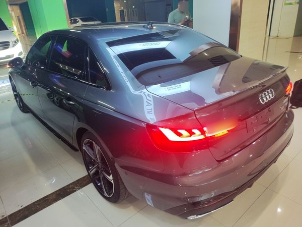 Audi A4L 2022, 79900 км, за 26402 USD - фото 17