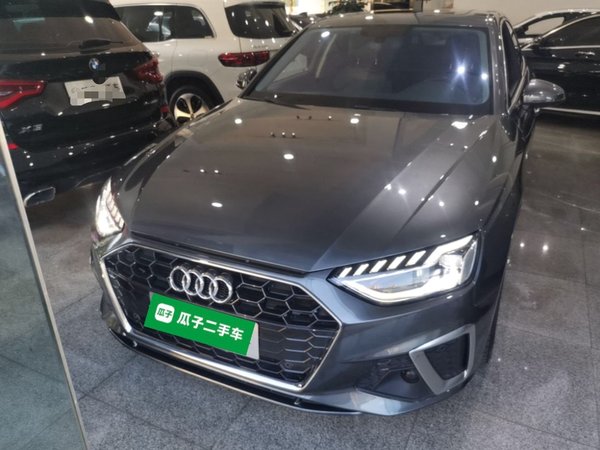Audi A4L 2022, 90700 км, за 21960 USD
