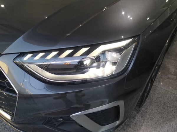 Audi A4L 2022, 90700 км, за 21960 USD - фото 9