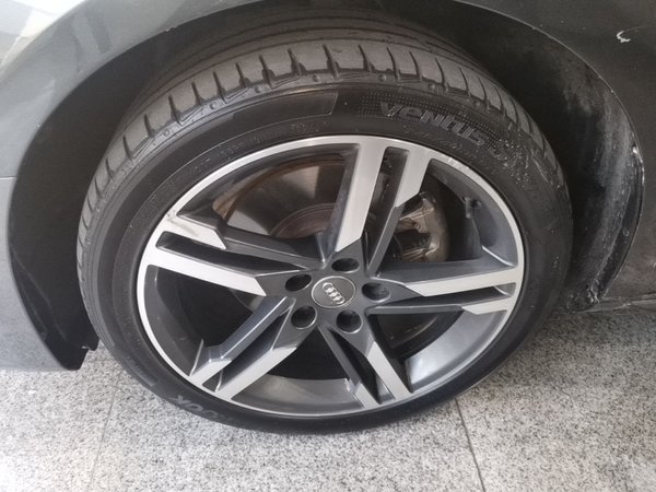 Audi A4L 2022, 90700 км, за 21960 USD