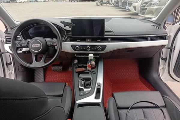 Audi A4L 2022, 123600 км, за 20594 USD - фото 12