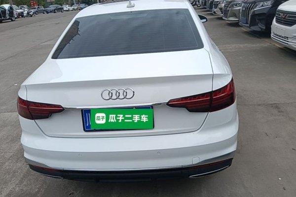 Audi A4L 2022, 123600 км, за 20594 USD