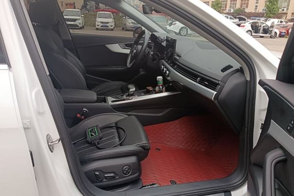 Audi A4L 2022, 123600 км, за 20594 USD - фото 19