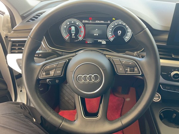 Audi A4L 2022, 40600 км, за 25246 USD - фото 15