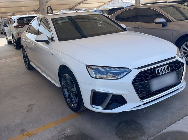 Audi A4L 2022, 40600 км, за 25246 USD