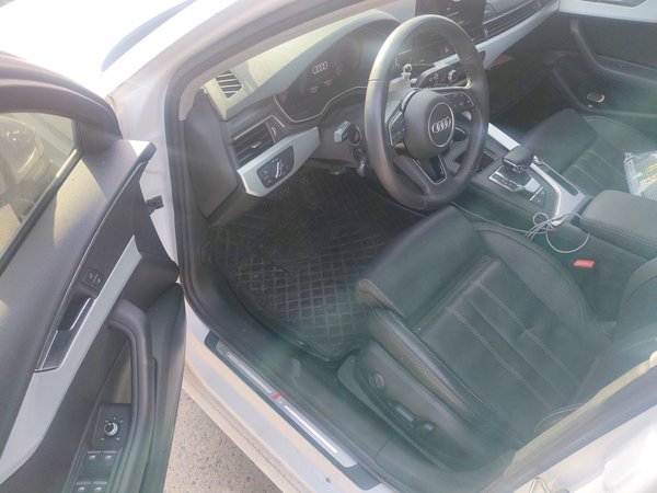 Audi A4L 2022, 52600 км, за 18825 USD - фото 17