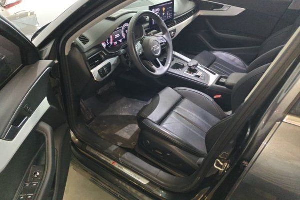 Audi A4L 2023, 21500 км, за 23612 USD - фото 18