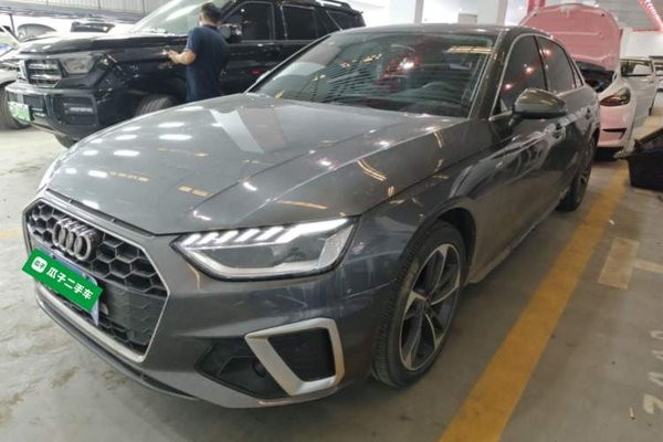 Audi A4L · 2023 год