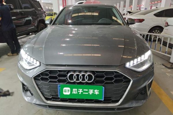 Audi A4L 2023, 21500 км, за 23612 USD
