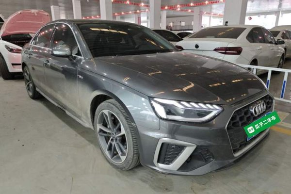 Audi A4L 2023, 21500 км, за 23612 USD