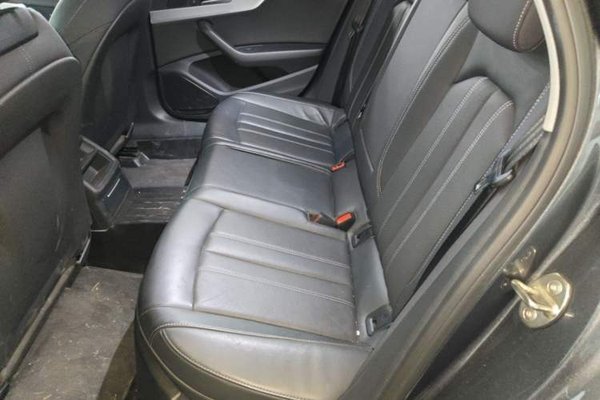 Audi A4L 2023, 21500 км, за 23612 USD - фото 20