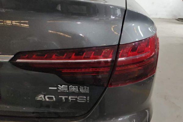 Audi A4L 2023, 21500 км, за 23612 USD - фото 9