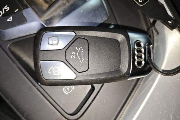 Audi A4L 2023, 21500 км, за 23612 USD - фото 23