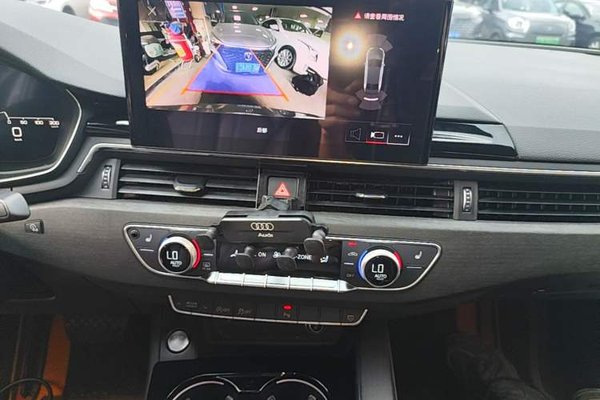 Audi A4L 2023, 53400 км, за 24921 USD - фото 10