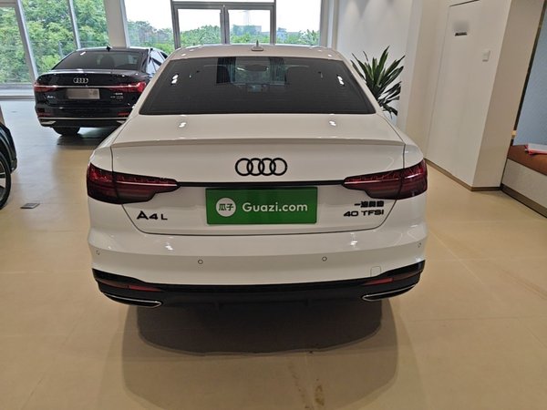 Audi A4L 2023, 24600 км, за 27672 USD