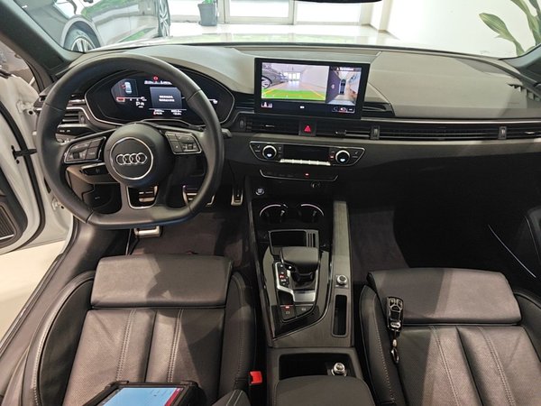 Audi A4L 2023, 24600 км, за 27672 USD - фото 13