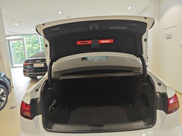 Audi A4L 2023, 24600 км, за 27672 USD - фото 22