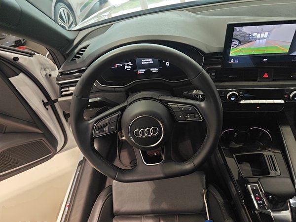 Audi A4L 2023, 24600 км, за 27672 USD - фото 14
