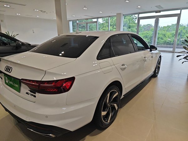Audi A4L 2023, 24600 км, за 27672 USD - фото 6