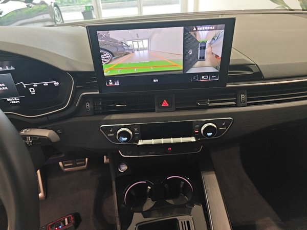 Audi A4L 2023, 24600 км, за 27672 USD - фото 16