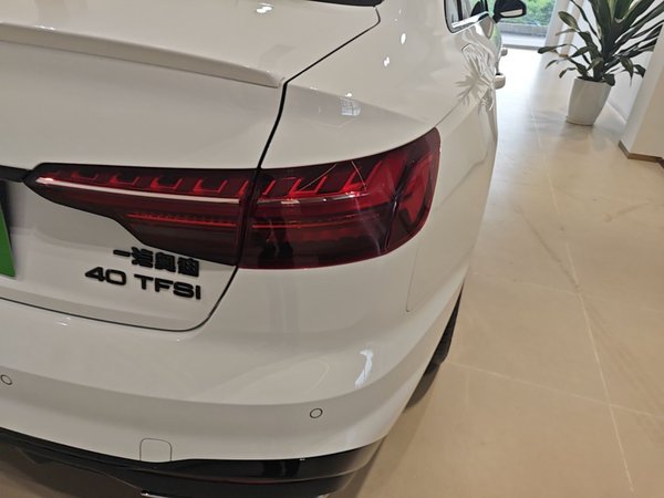 Audi A4L 2023, 24600 км, за 27672 USD - фото 7