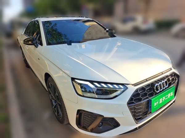 Audi A4L 2023, 32400 км, за 28663 USD