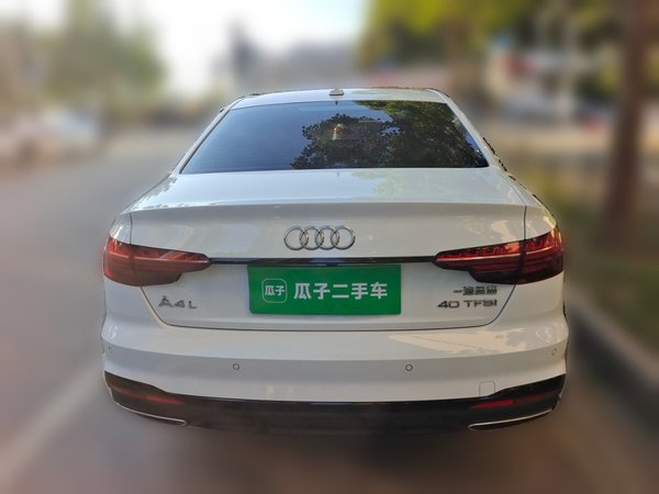 Audi A4L 2023, 32400 км, за 28663 USD