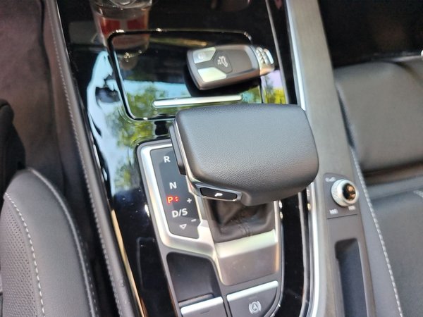 Audi A4L 2023, 32400 км, за 28663 USD - фото 15