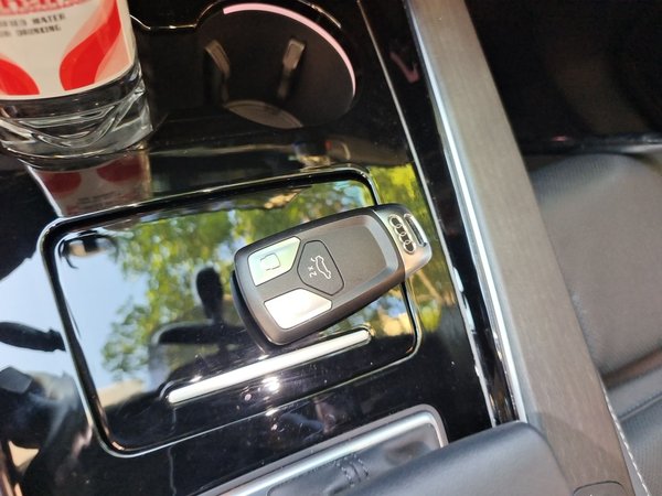 Audi A4L 2023, 32400 км, за 28663 USD - фото 9