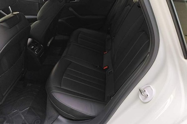 Audi A4L 2023, 34900 км, за 25279 USD - фото 19