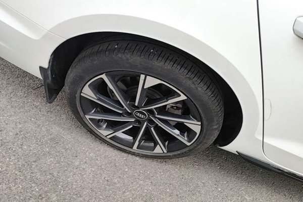 Audi A4L 2023, 34900 км, за 25279 USD - фото 11
