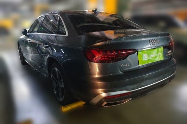 Audi A4L 2024, 19100 км, за 23450 USD
