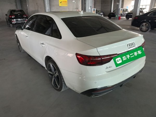 Audi A4L 2024, 15800 км, за 27759 USD