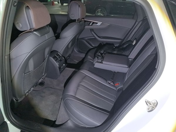 Audi A4L 2024, 15800 км, за 27759 USD - фото 20