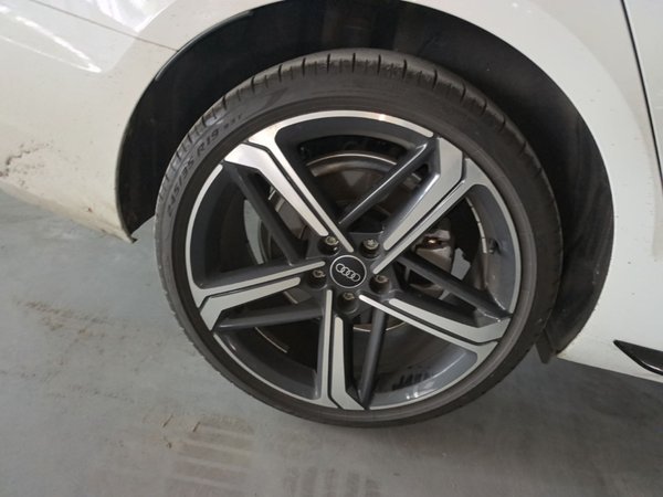 Audi A4L 2024, 15800 км, за 27759 USD - фото 10