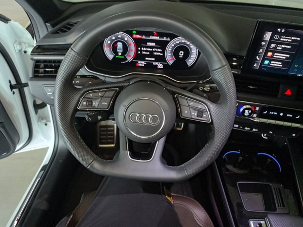 Audi A4L 2024, 15800 км, за 27759 USD - фото 14