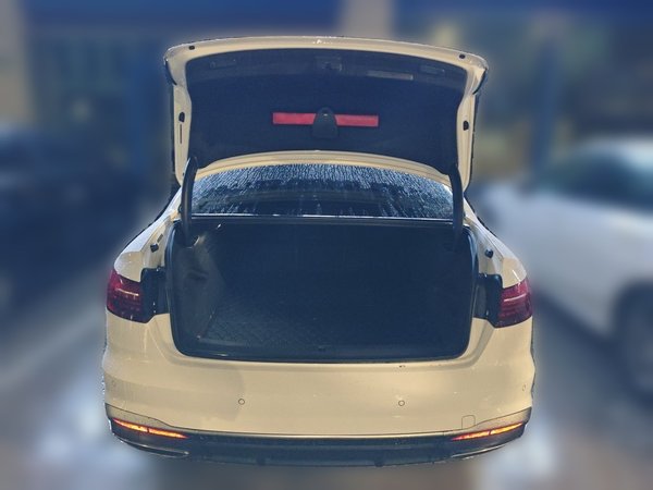 Audi A4L 2024, 65400 км, за 23749 USD - фото 18